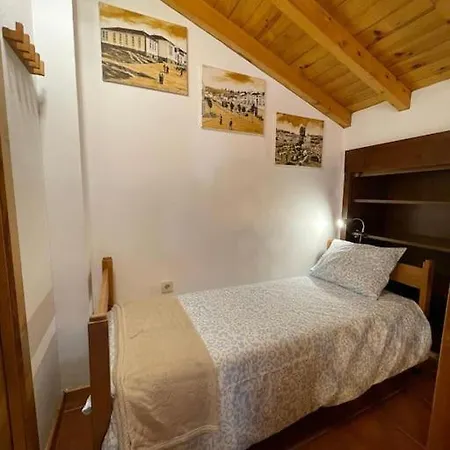 Dom wakacyjny Casa Do Arco Da Velha Bragança