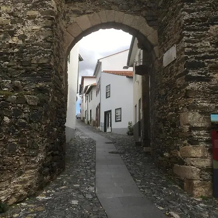 Feriehus Casa Do Arco Da Velha Bragança