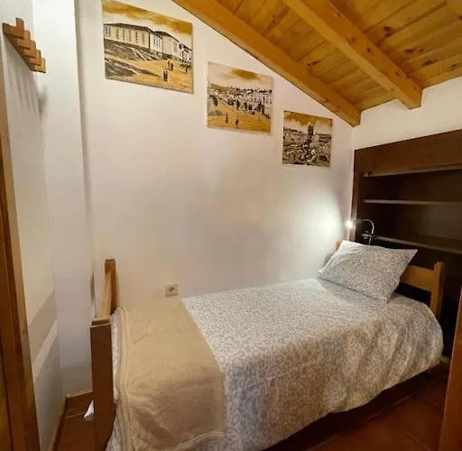 בית נופש Casa Do Arco Da Velha Bragança